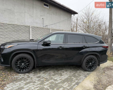 Черный Тойота Хайлендер, объемом двигателя 2.49 л и пробегом 18 тыс. км за 64000 $, фото 2 на Automoto.ua