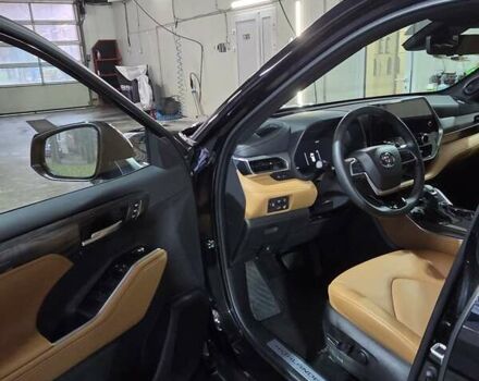 Черный Тойота Хайлендер, объемом двигателя 2.49 л и пробегом 5 тыс. км за 72222 $, фото 25 на Automoto.ua