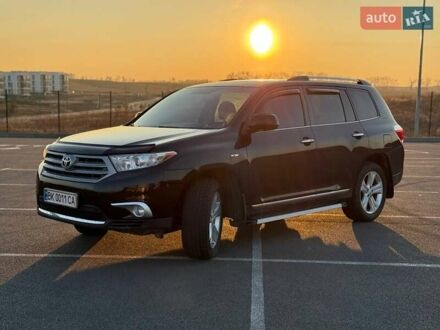Черный Тойота Хайлендер, объемом двигателя 3.5 л и пробегом 177 тыс. км за 15550 $, фото 1 на Automoto.ua
