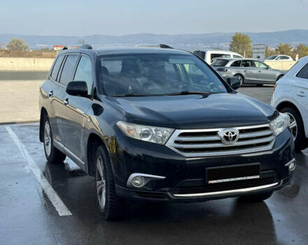Черный Тойота Хайлендер, объемом двигателя 3.46 л и пробегом 290 тыс. км за 16000 $, фото 1 на Automoto.ua