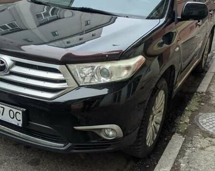 Черный Тойота Хайлендер, объемом двигателя 3.46 л и пробегом 240 тыс. км за 16999 $, фото 1 на Automoto.ua