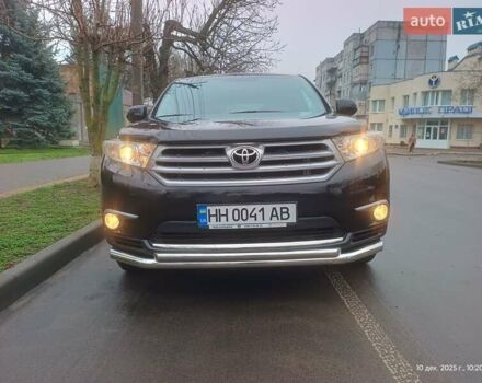 Черный Тойота Хайлендер, объемом двигателя 3.5 л и пробегом 106 тыс. км за 18600 $, фото 1 на Automoto.ua