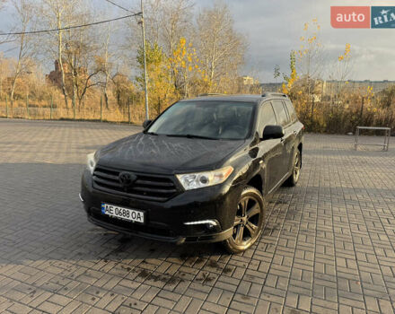 Черный Тойота Хайлендер, объемом двигателя 3.46 л и пробегом 163 тыс. км за 19800 $, фото 1 на Automoto.ua