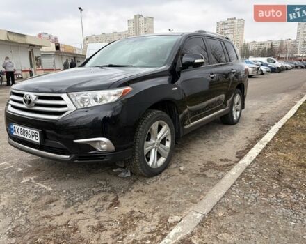 Черный Тойота Хайлендер, объемом двигателя 3.46 л и пробегом 240 тыс. км за 15000 $, фото 1 на Automoto.ua