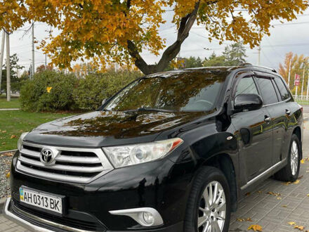 Черный Тойота Хайлендер, объемом двигателя 3.46 л и пробегом 162 тыс. км за 17500 $, фото 1 на Automoto.ua