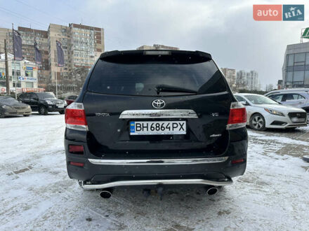 Черный Тойота Хайлендер, объемом двигателя 3.46 л и пробегом 213 тыс. км за 18000 $, фото 1 на Automoto.ua