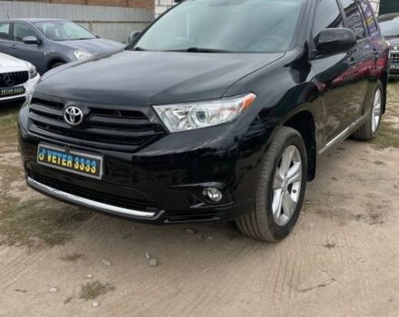 Черный Тойота Хайлендер, объемом двигателя 3.5 л и пробегом 250 тыс. км за 16000 $, фото 1 на Automoto.ua