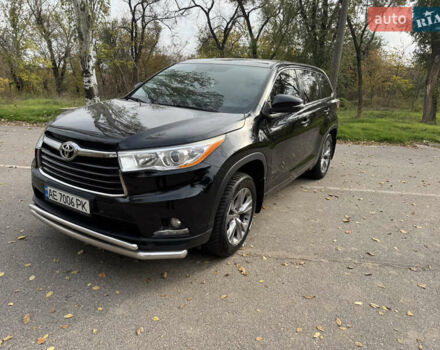 Черный Тойота Хайлендер, объемом двигателя 2.67 л и пробегом 208 тыс. км за 22500 $, фото 1 на Automoto.ua