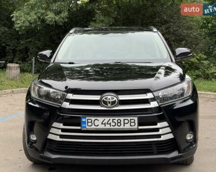 Чорний Тойота Хайлендер, об'ємом двигуна 3.5 л та пробігом 180 тис. км за 23500 $, фото 1 на Automoto.ua