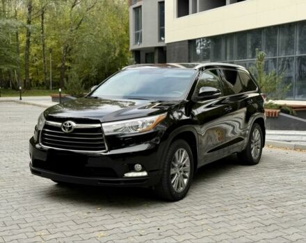 Черный Тойота Хайлендер, объемом двигателя 2.7 л и пробегом 185 тыс. км за 19500 $, фото 1 на Automoto.ua