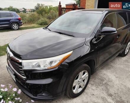 Черный Тойота Хайлендер, объемом двигателя 2.7 л и пробегом 248 тыс. км за 18000 $, фото 1 на Automoto.ua