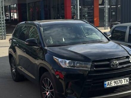 Тойота Хайлендер 2016 у Дніпро (Дніпропетровську) на Automoto.ua Чорний Тойота Хайлендер, об'ємом двигуна 3.46 л та пробігом 140 тис. км за 22900 $, фото 1 на Automoto.ua