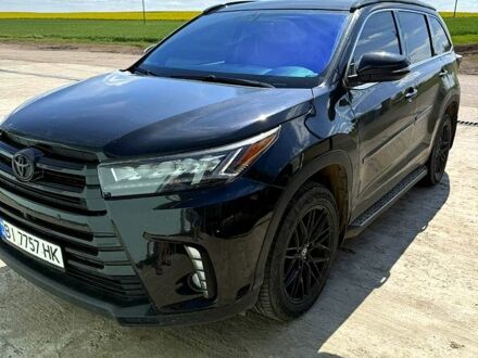 Тойота Хайлендер 2016 в Николаеве на Automoto.ua Черный Тойота Хайлендер, объемом двигателя 3.5 л и пробегом 0 тыс. км за 25000 $, фото 1 на Automoto.ua