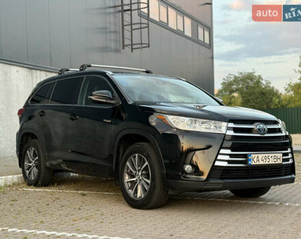 Чорний Тойота Хайлендер, об'ємом двигуна 3.46 л та пробігом 123 тис. км за 27000 $, фото 1 на Automoto.ua