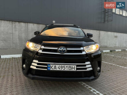 Тойота Хайлендер 2017 в Киеве на Automoto.ua Черный Тойота Хайлендер, объемом двигателя 3.46 л и пробегом 123 тыс. км за 27900 $, фото 1 на Automoto.ua