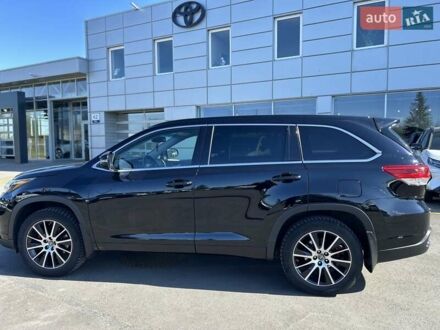 Тойота Хайлендер 2017 у Києві на Automoto.ua Чорний Тойота Хайлендер, об'ємом двигуна 2.67 л та пробігом 130 тис. км за 29500 $, фото 1 на Automoto.ua