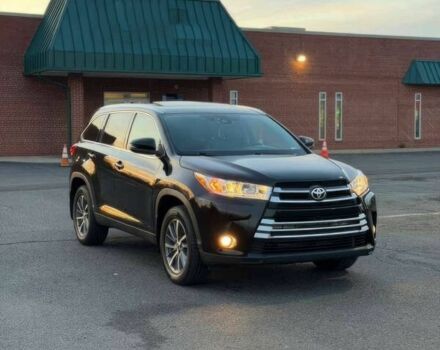 Черный Тойота Хайлендер, объемом двигателя 3.5 л и пробегом 43 тыс. км за 5400 $, фото 1 на Automoto.ua