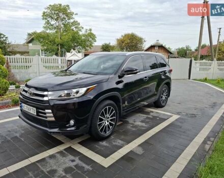 Чорний Тойота Хайлендер, об'ємом двигуна 3.46 л та пробігом 160 тис. км за 35200 $, фото 1 на Automoto.ua