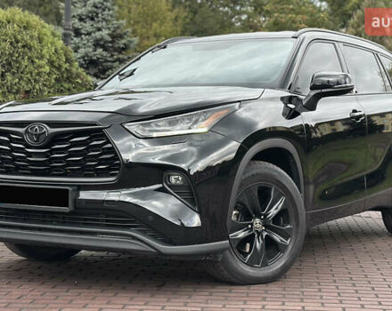 Черный Тойота Хайлендер, объемом двигателя 3.5 л и пробегом 145 тыс. км за 42000 $, фото 1 на Automoto.ua