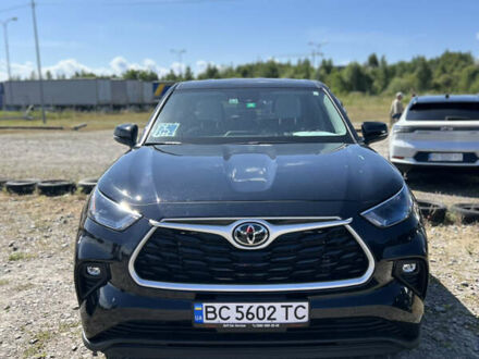 Черный Тойота Хайлендер, объемом двигателя 2.4 л и пробегом 21 тыс. км за 42300 $, фото 1 на Automoto.ua