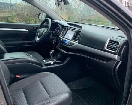 Коричневый Тойота Хайлендер, объемом двигателя 3.5 л и пробегом 188 тыс. км за 18000 $, фото 5 на Automoto.ua