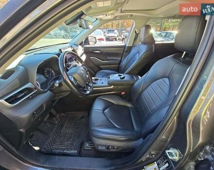 Коричневий Тойота Хайлендер, об'ємом двигуна 2.49 л та пробігом 136 тис. км за 32000 $, фото 1 на Automoto.ua