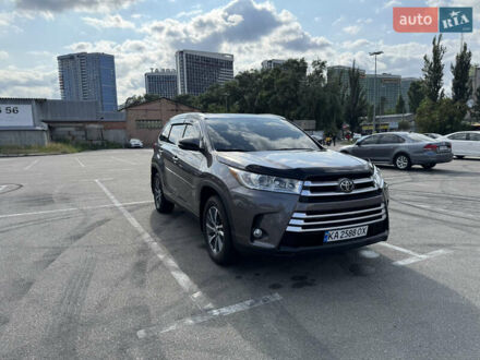 Тойота Хайлендер 2019 в Киеве на Automoto.ua Коричневый Тойота Хайлендер, объемом двигателя 3.46 л и пробегом 60 тыс. км за 33500 $, фото 1 на Automoto.ua