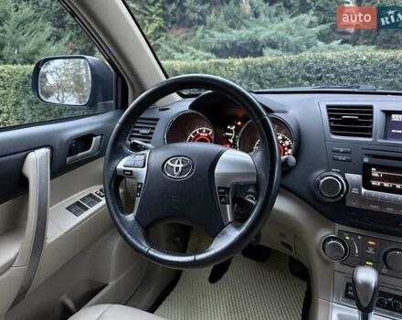 Червоний Тойота Хайлендер, об'ємом двигуна 3.5 л та пробігом 229 тис. км за 15500 $, фото 54 на Automoto.ua