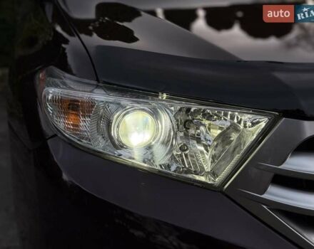 Червоний Тойота Хайлендер, об'ємом двигуна 3.5 л та пробігом 229 тис. км за 15500 $, фото 10 на Automoto.ua