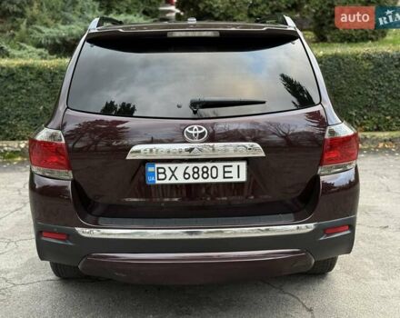Червоний Тойота Хайлендер, об'ємом двигуна 3.5 л та пробігом 229 тис. км за 15500 $, фото 12 на Automoto.ua