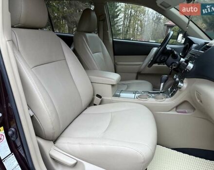 Червоний Тойота Хайлендер, об'ємом двигуна 3.5 л та пробігом 229 тис. км за 15500 $, фото 51 на Automoto.ua