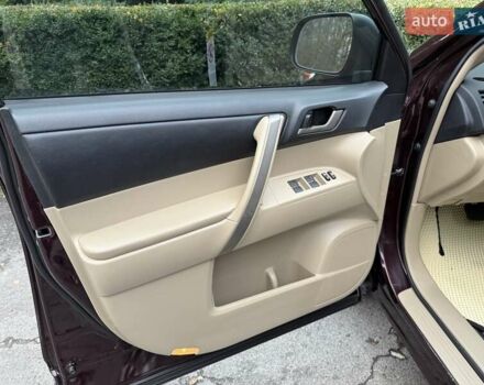 Червоний Тойота Хайлендер, об'ємом двигуна 3.5 л та пробігом 229 тис. км за 15500 $, фото 22 на Automoto.ua