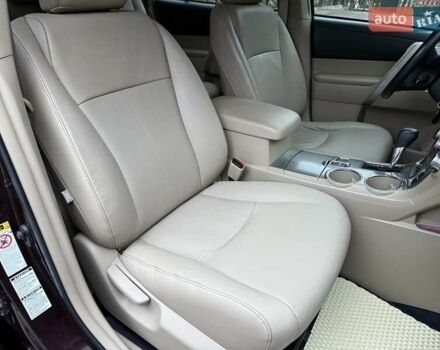 Червоний Тойота Хайлендер, об'ємом двигуна 3.5 л та пробігом 229 тис. км за 15500 $, фото 50 на Automoto.ua