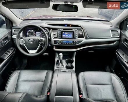 Красный Тойота Хайлендер, объемом двигателя 3.5 л и пробегом 205 тыс. км за 21900 $, фото 29 на Automoto.ua