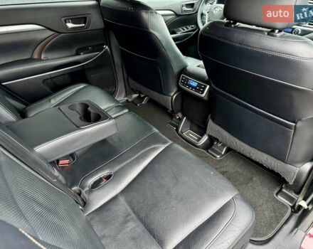 Красный Тойота Хайлендер, объемом двигателя 3.5 л и пробегом 205 тыс. км за 21900 $, фото 39 на Automoto.ua