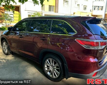 Красный Тойота Хайлендер, объемом двигателя 3.5 л и пробегом 215 тыс. км за 21000 $, фото 3 на Automoto.ua