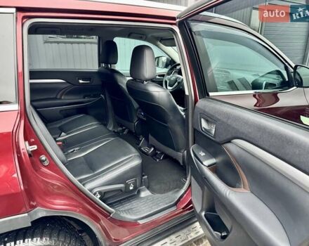 Красный Тойота Хайлендер, объемом двигателя 3.5 л и пробегом 205 тыс. км за 21900 $, фото 23 на Automoto.ua