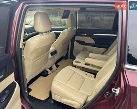 Красный Тойота Хайлендер, объемом двигателя 3.49 л и пробегом 224 тыс. км за 17300 $, фото 24 на Automoto.ua