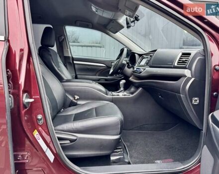 Красный Тойота Хайлендер, объемом двигателя 3.5 л и пробегом 205 тыс. км за 21900 $, фото 42 на Automoto.ua