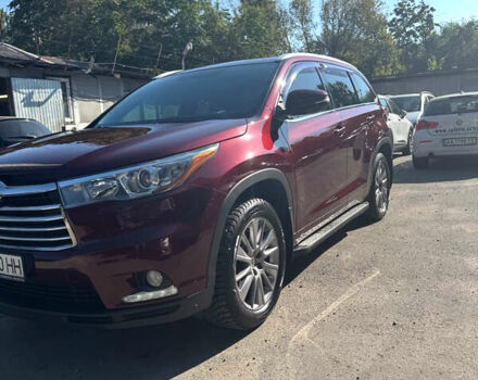 Красный Тойота Хайлендер, объемом двигателя 3.55 л и пробегом 198 тыс. км за 22600 $, фото 2 на Automoto.ua