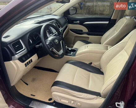 Красный Тойота Хайлендер, объемом двигателя 3.49 л и пробегом 224 тыс. км за 17300 $, фото 19 на Automoto.ua