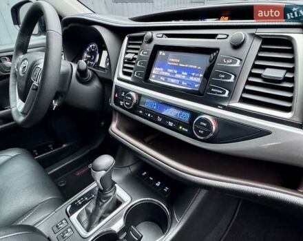 Красный Тойота Хайлендер, объемом двигателя 3.5 л и пробегом 205 тыс. км за 21900 $, фото 45 на Automoto.ua