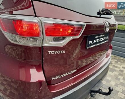 Красный Тойота Хайлендер, объемом двигателя 3.5 л и пробегом 205 тыс. км за 21900 $, фото 54 на Automoto.ua