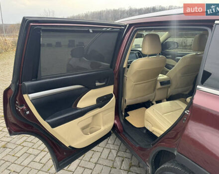 Красный Тойота Хайлендер, объемом двигателя 3.49 л и пробегом 224 тыс. км за 17300 $, фото 23 на Automoto.ua