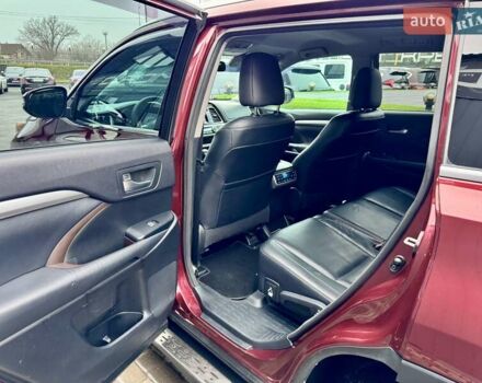 Красный Тойота Хайлендер, объемом двигателя 3.5 л и пробегом 205 тыс. км за 21900 $, фото 15 на Automoto.ua