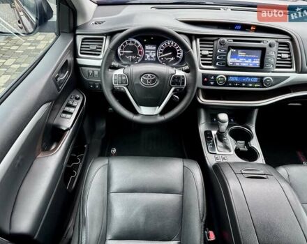 Красный Тойота Хайлендер, объемом двигателя 3.5 л и пробегом 205 тыс. км за 21900 $, фото 33 на Automoto.ua