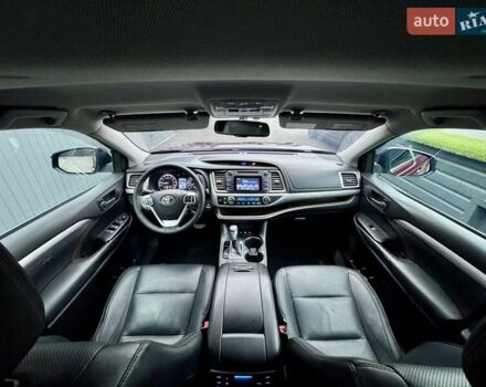 Красный Тойота Хайлендер, объемом двигателя 3.5 л и пробегом 205 тыс. км за 21900 $, фото 28 на Automoto.ua