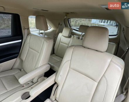 Красный Тойота Хайлендер, объемом двигателя 3.49 л и пробегом 224 тыс. км за 17300 $, фото 27 на Automoto.ua