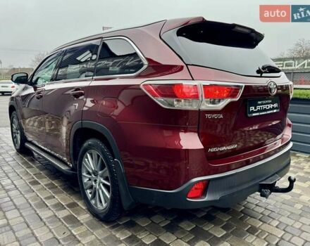 Красный Тойота Хайлендер, объемом двигателя 3.5 л и пробегом 205 тыс. км за 21900 $, фото 5 на Automoto.ua
