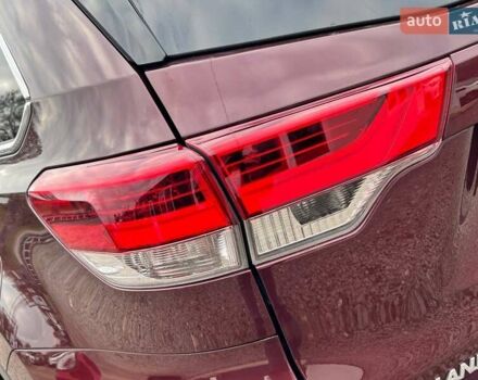 Красный Тойота Хайлендер, объемом двигателя 3.5 л и пробегом 77 тыс. км за 26400 $, фото 8 на Automoto.ua